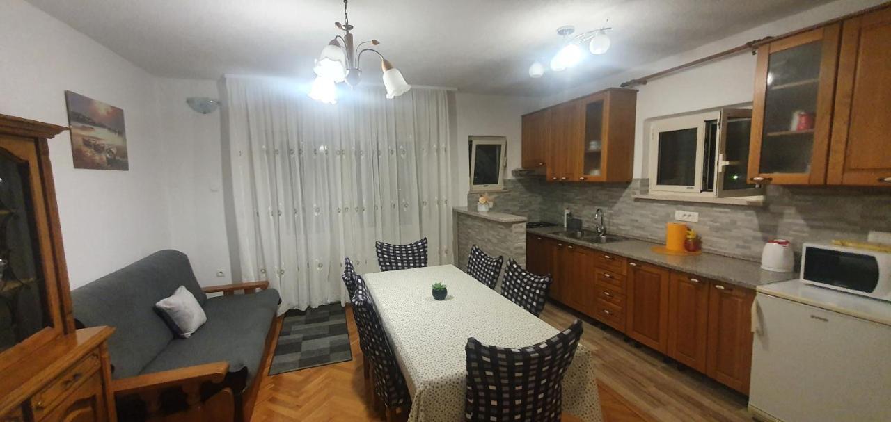 Apartmani Matea Τρογκίρ Εξωτερικό φωτογραφία